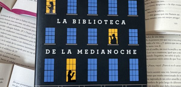 La Biblioteca de la Medianoche.